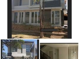 4 Bedroom House for sale in Dukuhpakis, Surabaya, Dukuhpakis