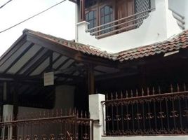 4 Kamar Rumah for sale in Bekasi Selatan, Bekasi, Bekasi Selatan