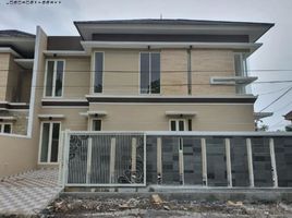 4 Habitación Casa en venta en Tambaksari, East Jawa, Tambaksari