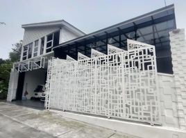 4 Schlafzimmer Haus zu verkaufen in Ngaglik, Yogyakarta, Ngaglik
