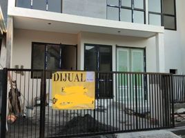 5 Bedroom House for sale in Lakarsantri, East Jawa, Lakarsantri
