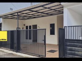 2 Habitación Villa en venta en Wiyung, East Jawa, Wiyung