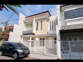 5 Habitación Villa en venta en Wiyung, East Jawa, Wiyung