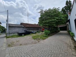  Tanah for sale in Yogyakarta, Seyegan, Sleman, Yogyakarta