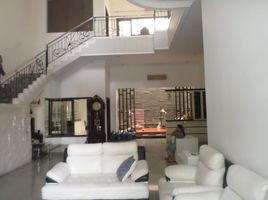 7 Schlafzimmer Villa zu verkaufen in Dukuhpakis, East Jawa, Dukuhpakis