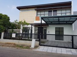 5 Bedroom House for sale in Lakarsantri, East Jawa, Lakarsantri