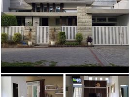 3 Bedroom House for sale in Jambangan, Surabaya, Jambangan