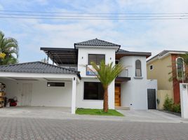 4 Bedroom House for sale in Juan Gomez Rendon Progreso, Guayaquil, Juan Gomez Rendon Progreso