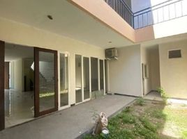 3 Habitación Villa en venta en Dukuhpakis, East Jawa, Dukuhpakis