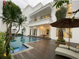 8 Bedroom House for sale in Cilandak Town Square, Cilandak, Pesanggrahan