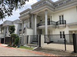 5 Bedroom House for sale in Lakarsantri, East Jawa, Lakarsantri