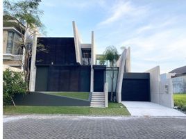 4 Kamar Rumah for sale in Lakarsantri, Surabaya, Lakarsantri