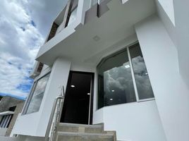 4 Habitación Villa en venta en Loja, Loja, Loja, Loja