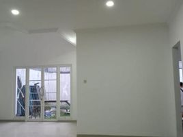 4 Schlafzimmer Haus zu verkaufen in Karangpilang, East Jawa, Karangpilang