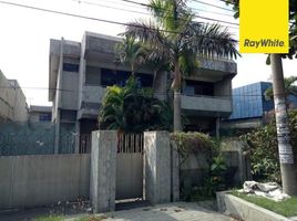 Maison 4 chambre à vendre à Tenggilis Mejoyo, East Jawa, Tenggilis Mejoyo