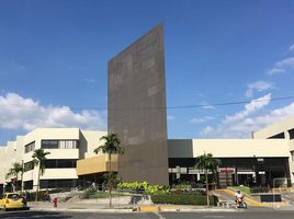 97.60 m² Office for sale in Yumbo, Valle Del Cauca, Yumbo