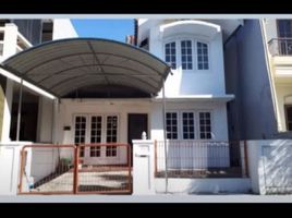 Villa 4 chambre à vendre à Dukuhpakis, East Jawa, Dukuhpakis