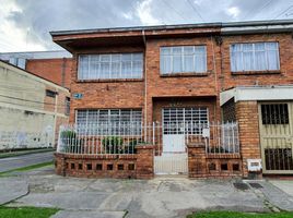 Maison 4 chambre à vendre à Bogota, Cundinamarca, Bogota