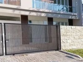 4 Schlafzimmer Villa zu verkaufen in Lakarsantri, East Jawa, Lakarsantri