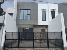 4 Bedroom House for sale in Kenjeran, Surabaya, Kenjeran