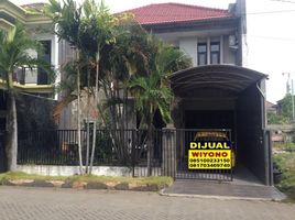 4 Kamar Rumah for sale in Wonocolo, Surabaya, Wonocolo