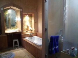 4 Habitación Casa en venta en Tambaksari, East Jawa, Tambaksari