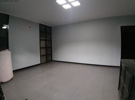 4 Kamar Rumah for rent in Indonesia, Wonokromo, Surabaya, East Jawa, Indonesia