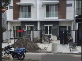 4 Schlafzimmer Villa zu verkaufen in Wiyung, East Jawa, Wiyung