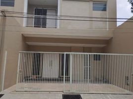 4 Habitación Villa en venta en Rungkut, East Jawa, Rungkut, Surabaya