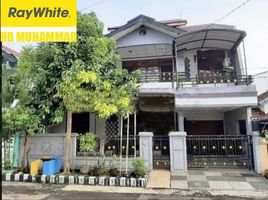 6 Kamar Rumah for sale in Gayungan, Surabaya, Gayungan