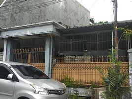 4 Bedroom House for sale in Dukuhpakis, Surabaya, Dukuhpakis