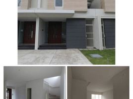 4 Habitación Casa en venta en Wiyung, East Jawa, Wiyung
