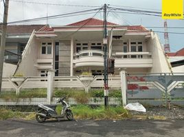 10 Habitación Villa en venta en Dukuhpakis, East Jawa, Dukuhpakis
