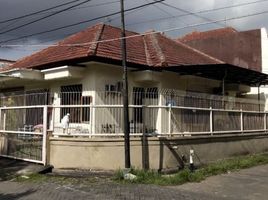 3 Kamar Rumah for rent in East Jawa, Dukuhpakis, Surabaya, East Jawa