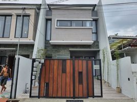 3 Habitación Villa en venta en Rungkut, East Jawa, Rungkut