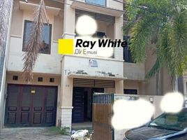 4 Habitación Casa en venta en Wiyung, East Jawa, Wiyung