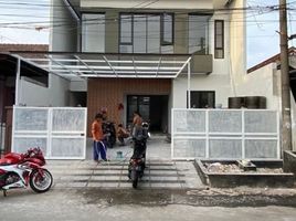 6 Bedroom House for sale in Waru, Sidoarjo, Waru