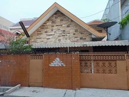 7 Bedroom House for sale in Antique Market, Menteng, Gambir