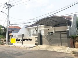 6 Bedroom House for sale in Dukuhpakis, Surabaya, Dukuhpakis