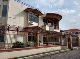 4 Bedroom House for sale in Kenjeran, Surabaya, Kenjeran