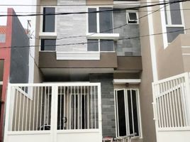 4 Habitación Villa en venta en Kenjeran, East Jawa, Kenjeran