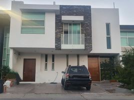 5 Habitación Casa en venta en Zapopan, Jalisco, Zapopan