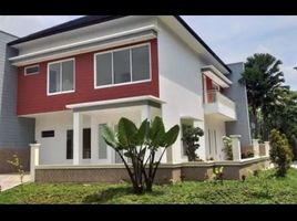 4 Schlafzimmer Villa zu verkaufen in Lakarsantri, East Jawa, Lakarsantri