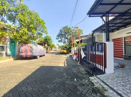 2 Kamar Rumah for sale in Tangerang, Banten, Cipondoh, Tangerang