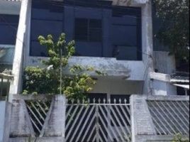 4 Bedroom House for sale in Dukuhpakis, Surabaya, Dukuhpakis