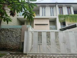 Villa 4 chambre à vendre à Sukolilo, East Jawa, Sukolilo