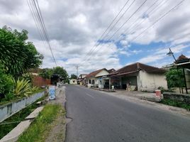  Tanah for sale in Yogyakarta, Seyegan, Sleman, Yogyakarta