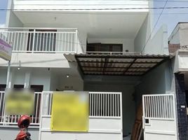 4 Bedroom House for sale in Dukuhpakis, Surabaya, Dukuhpakis