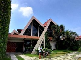 7 Habitación Villa en venta en Dukuhpakis, East Jawa, Dukuhpakis