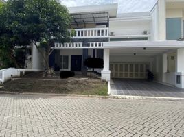 5 Bedroom House for sale in Dukuhpakis, Surabaya, Dukuhpakis